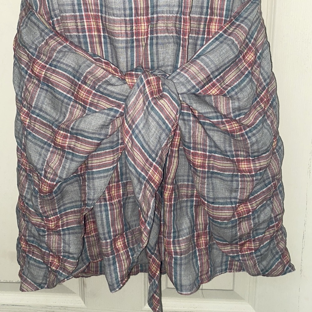 Drew wrap tie dress size sm - Picture 2 of 5